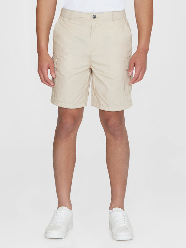 KnowledgeCotton Apparel - MEN FIG loose cargo poplin shorts - GOTS/Vegan Shorts 1228 Light feather gray